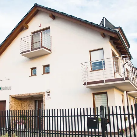 Turkus Cichy I Spokojny Мендзыводзе