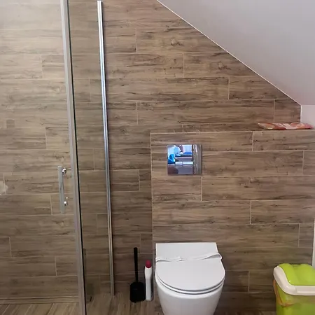 Turkus Cichy I Spokojny Мендзыводзе